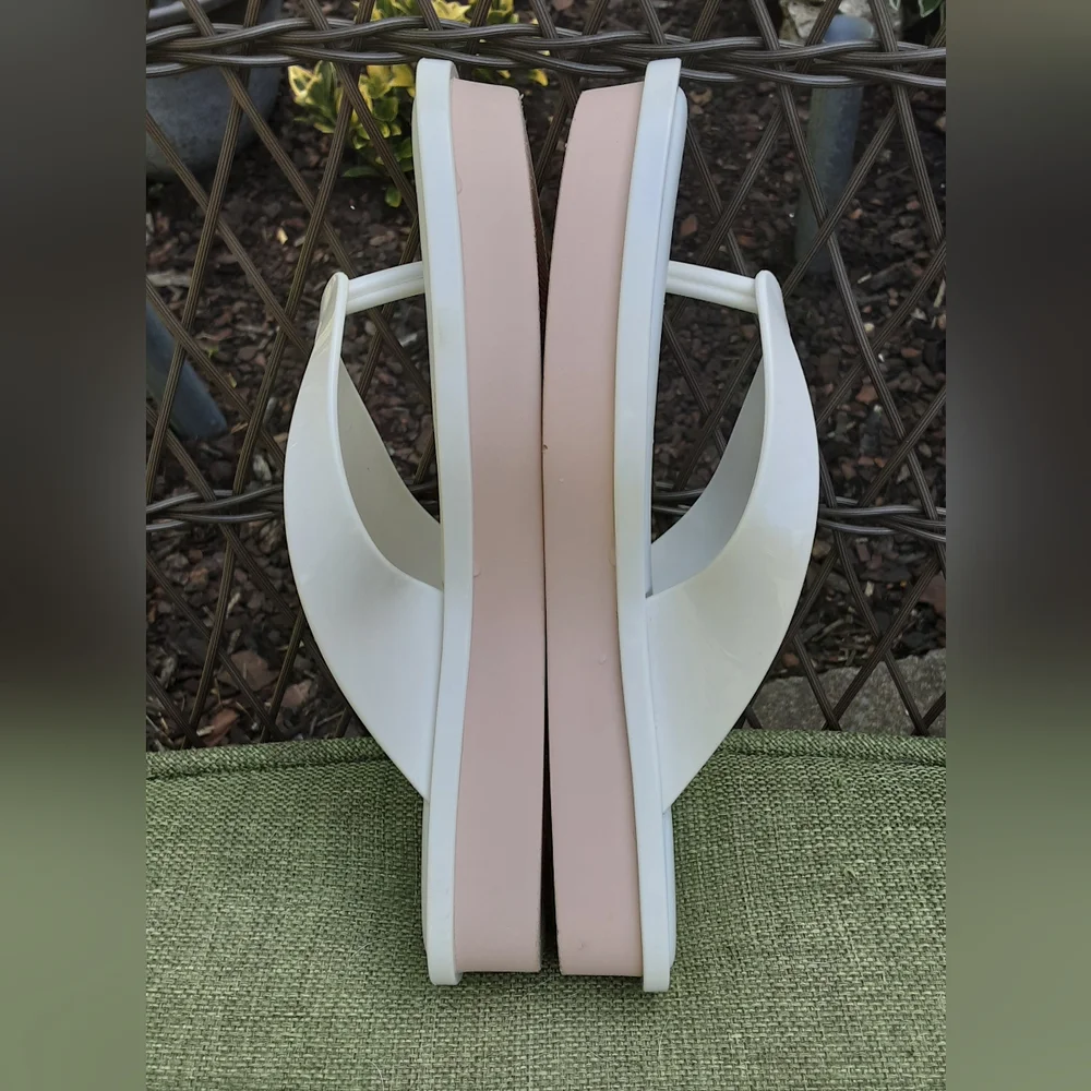 Melissa White and Pink Platform Thong Sandal Size 8.